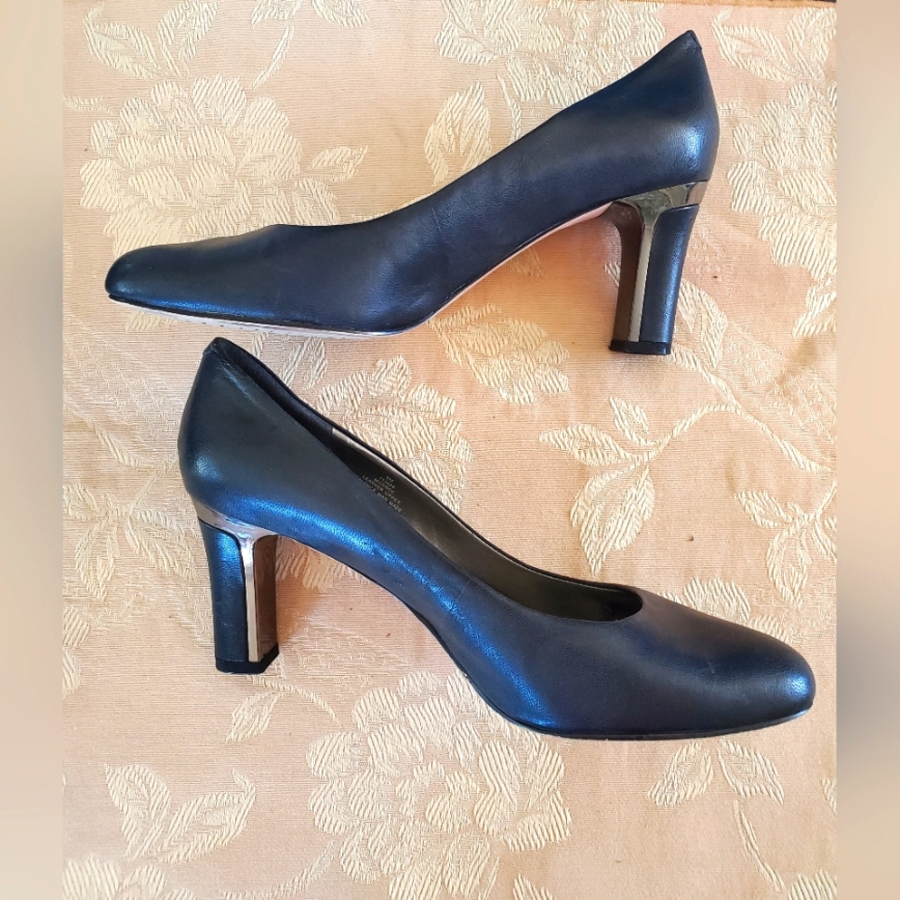 Michael Shannon Monroe Navy/Silver Heels, Size 9M